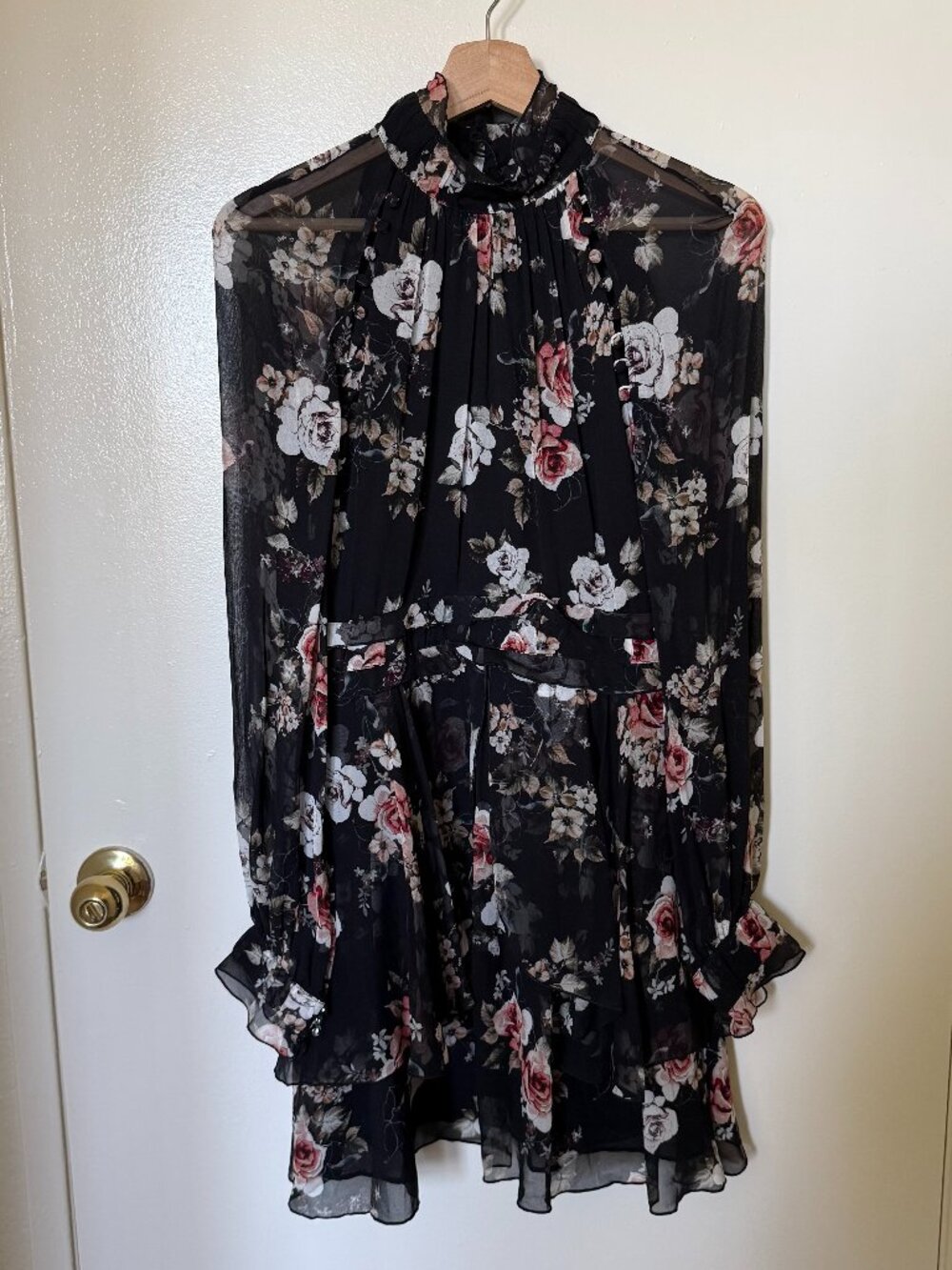 NWOT Nicholas Silk Black Rose Floral High Neck‎ Mini Dress US 4
